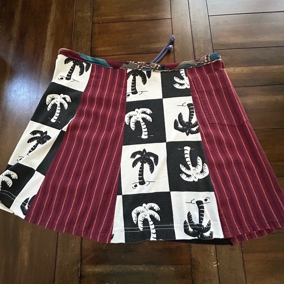 St. John USVI Skirt - Picture 3 of 4